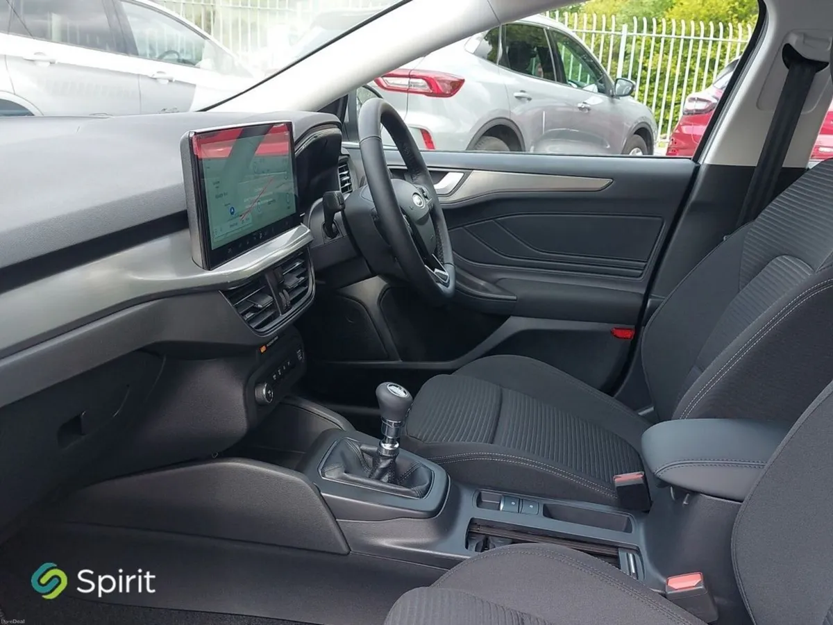 Ford Focus Titanium 1.0L EcoBoost 125PS mHEV - Image 4
