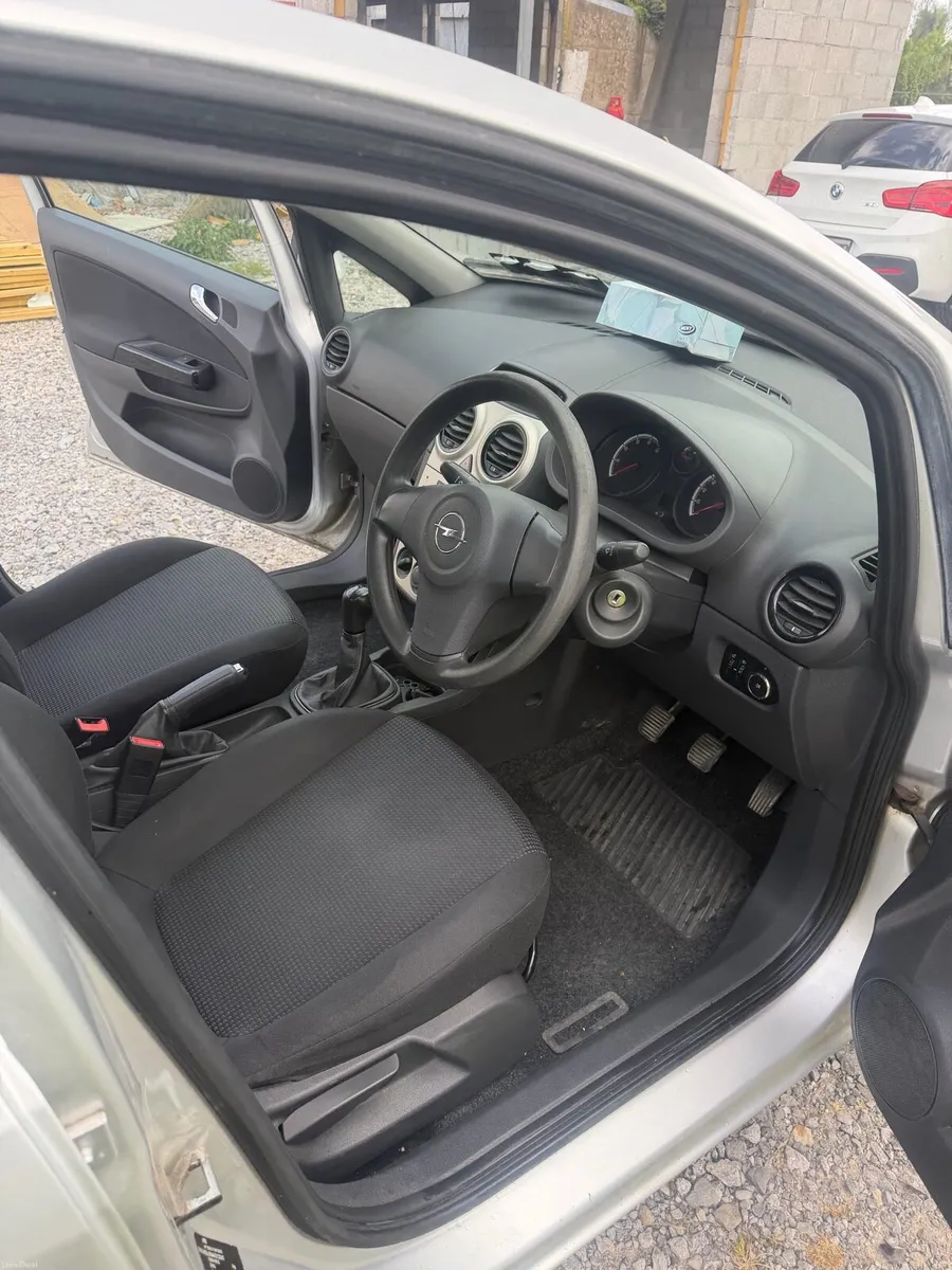 Opel Corsa 1.2 - Image 4