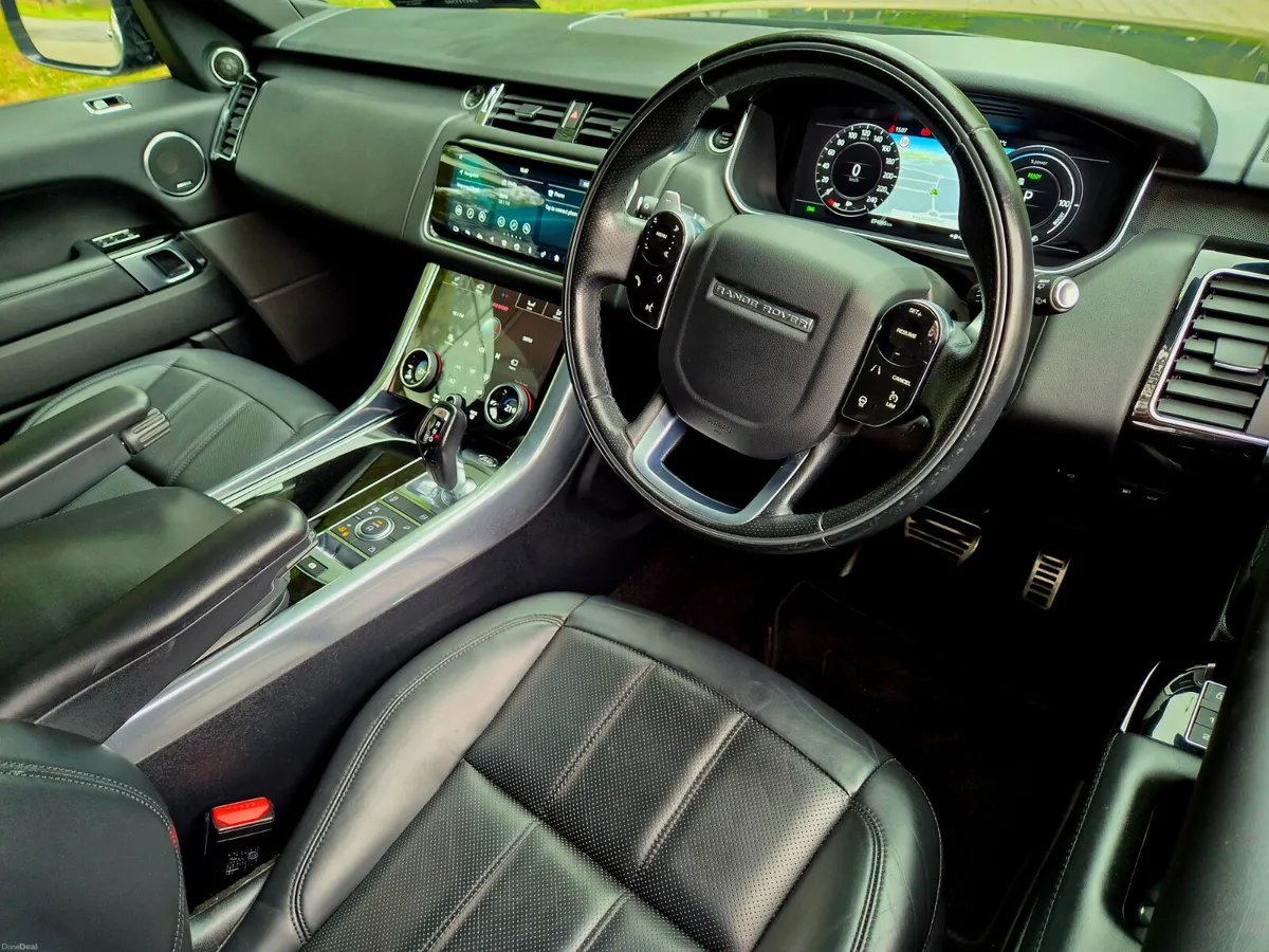 Range Rover Sport Black Badge HSE P400e - Image 6