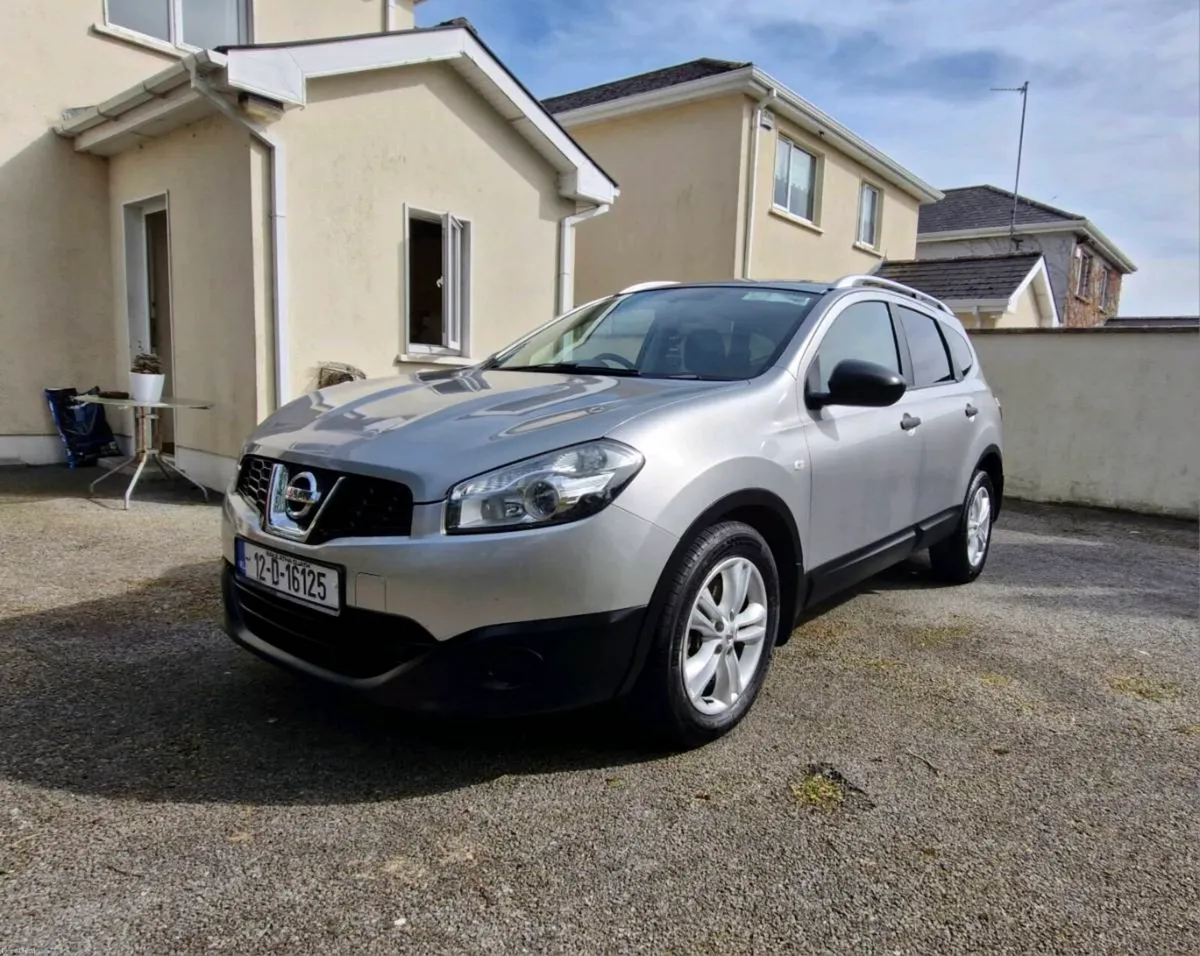 Nissan Qashqai 1.6 4x4 7 Seater - Image 2