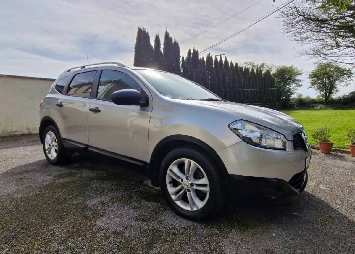 Nissan Qashqai 1.6 4x4 7 Seater - Image 1
