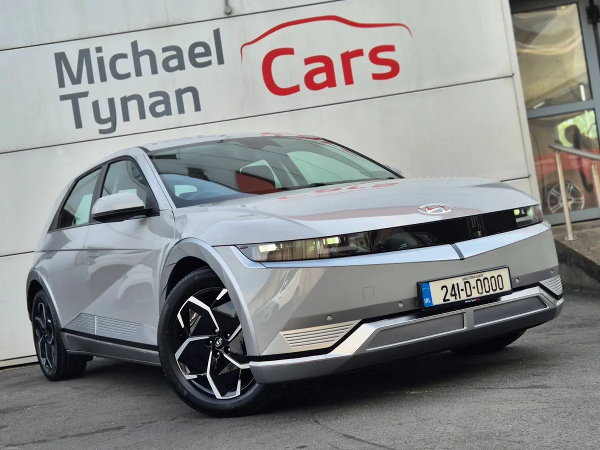 2024cHyundai IONIQ 5 77kwh Premium, CarPlay, 19” - Image 4