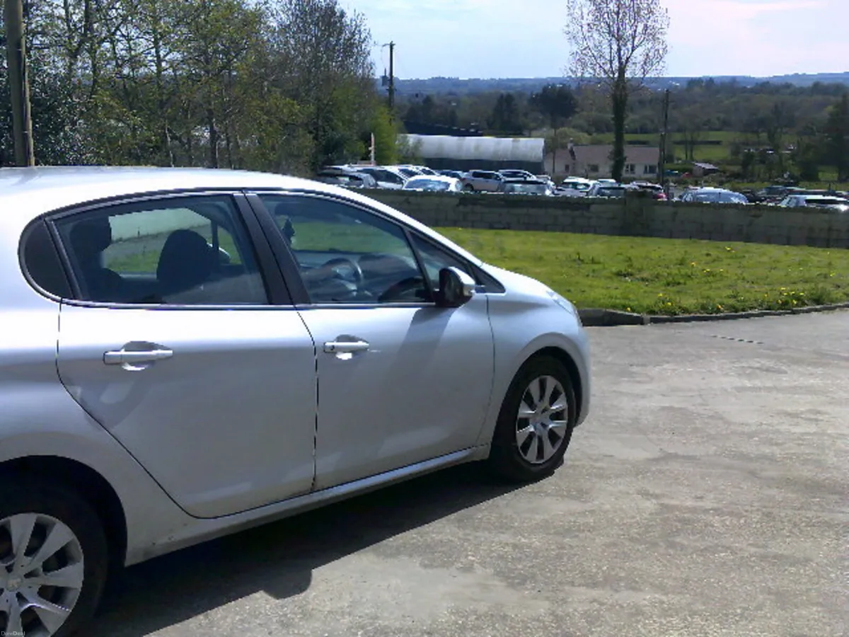 Peugeot 208 2016---LOW INSURANCE - Image 6