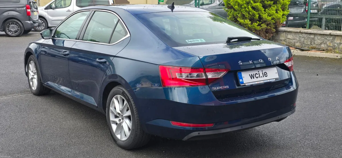 Skoda Superb 2022 - Image 6
