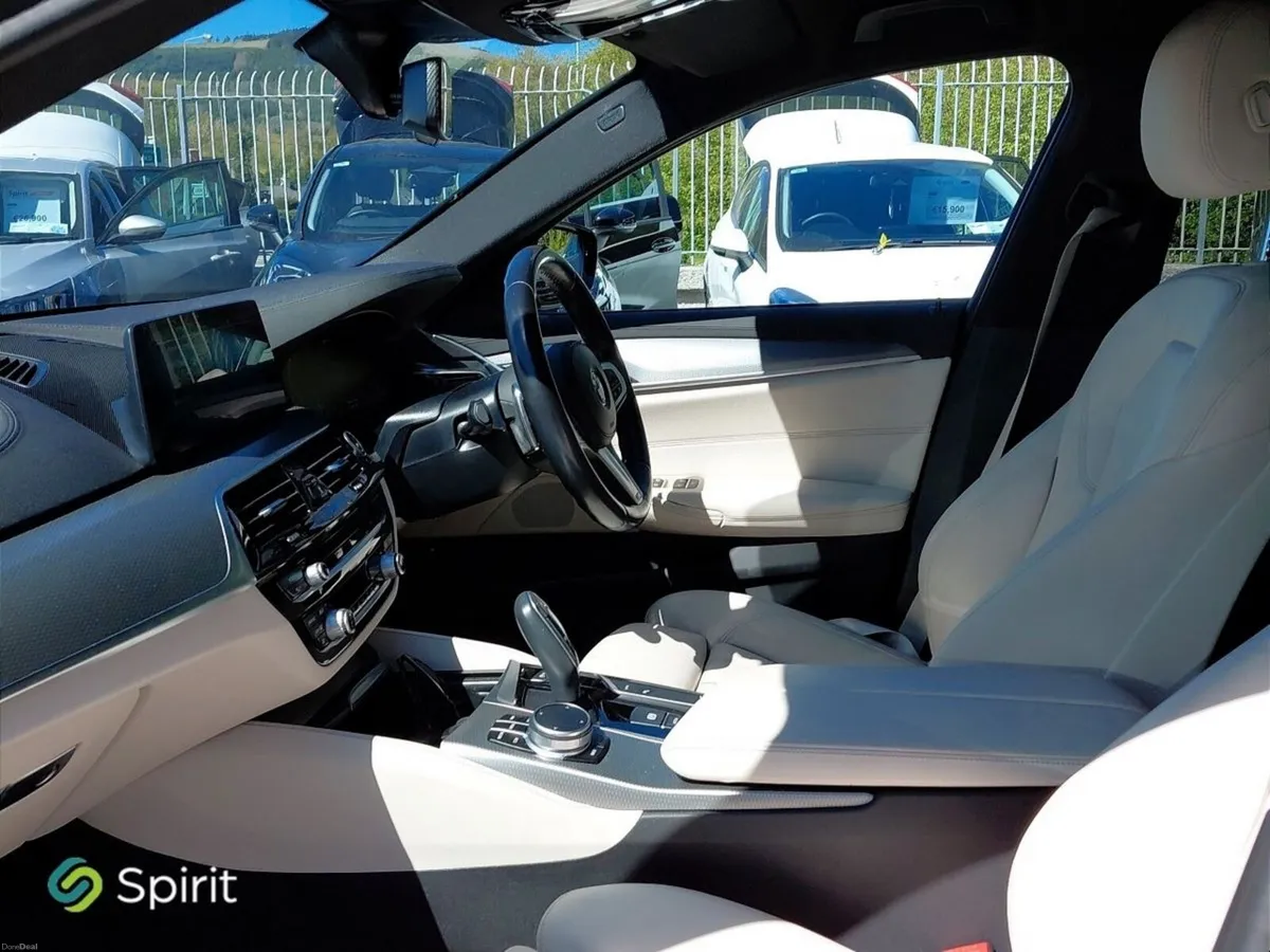 BMW 5-Series 530e M Sport Auto - Image 4