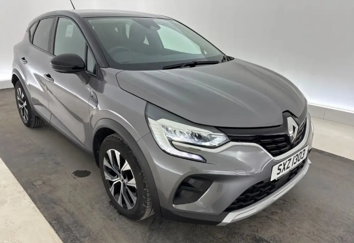 Renault Captur 2023 - Image 1
