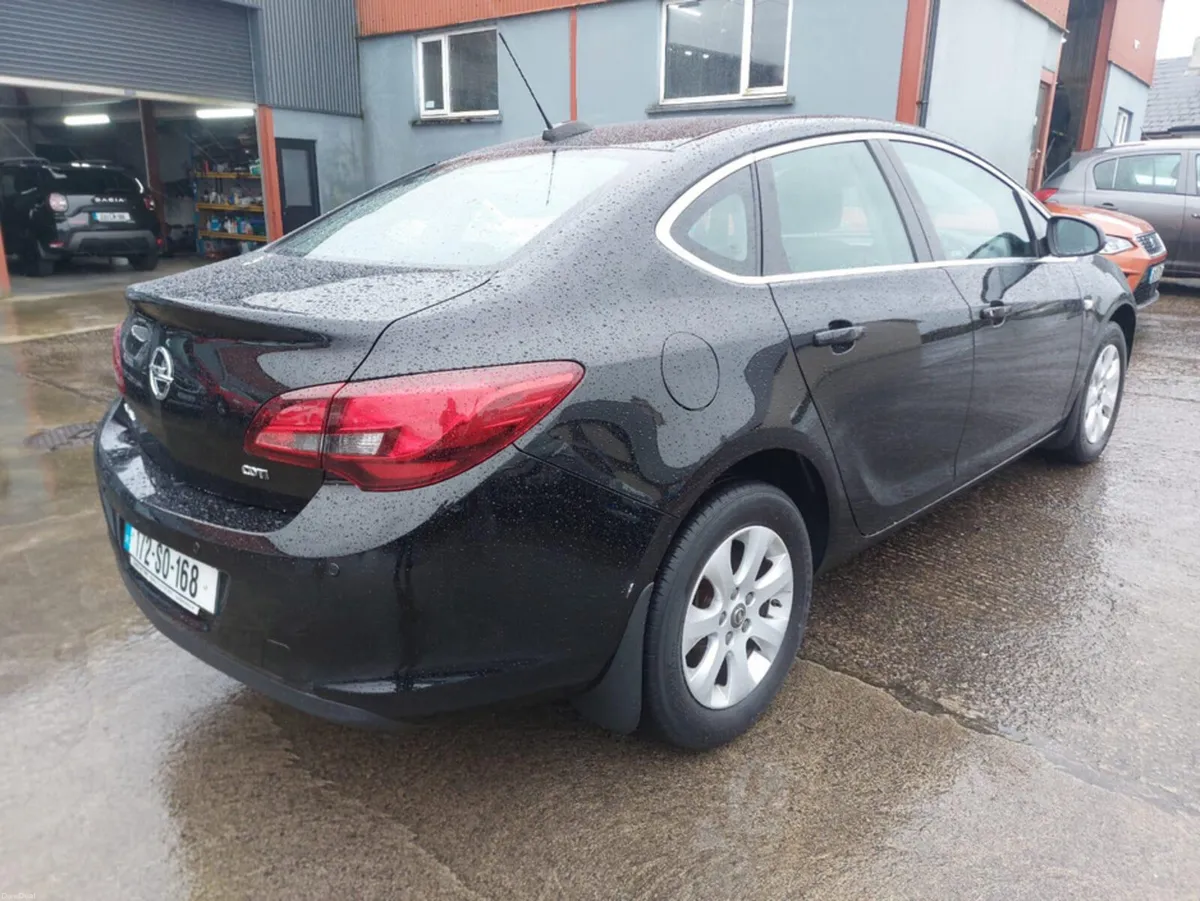 Opel Astra NOTCHBACK SALOON 1.6 CDTI 110PS 4DR - Image 3