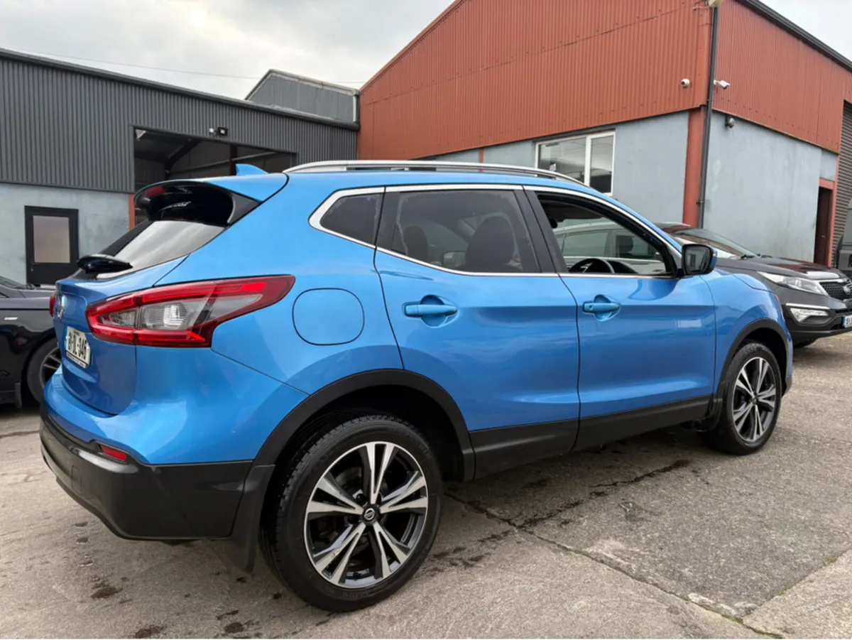 Nissan Qashqai 1.5 DSL SV MY19 4DR - Image 3
