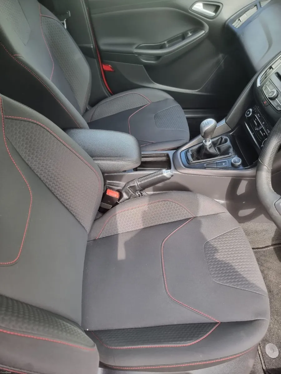 Ford Focus 2018 - Image 3