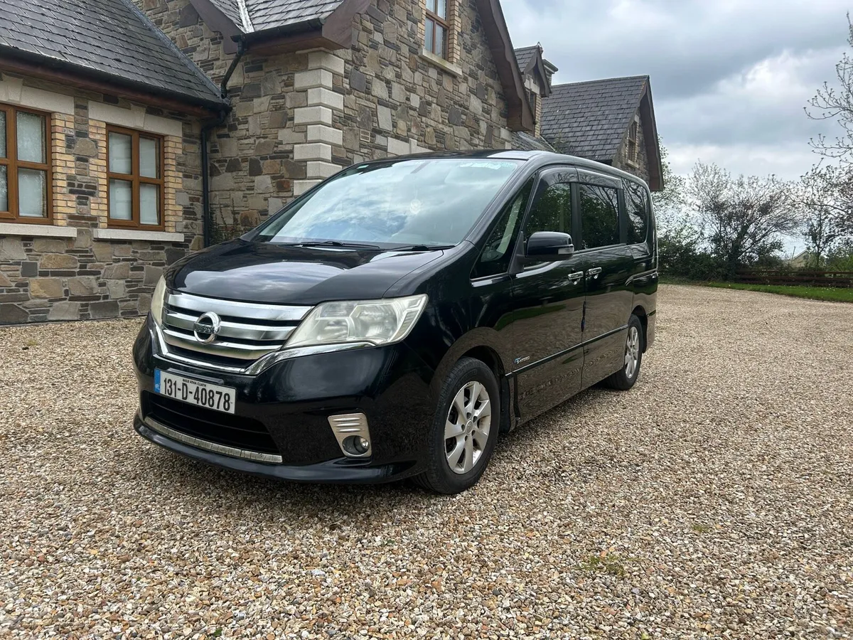 2013 Nissan Serena Van - Image 3