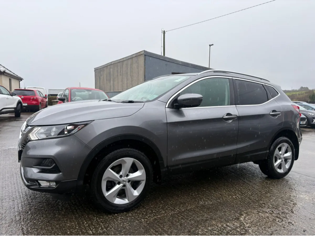 Nissan Qashqai 1.5 DSL SV MY19 4DR - Image 2