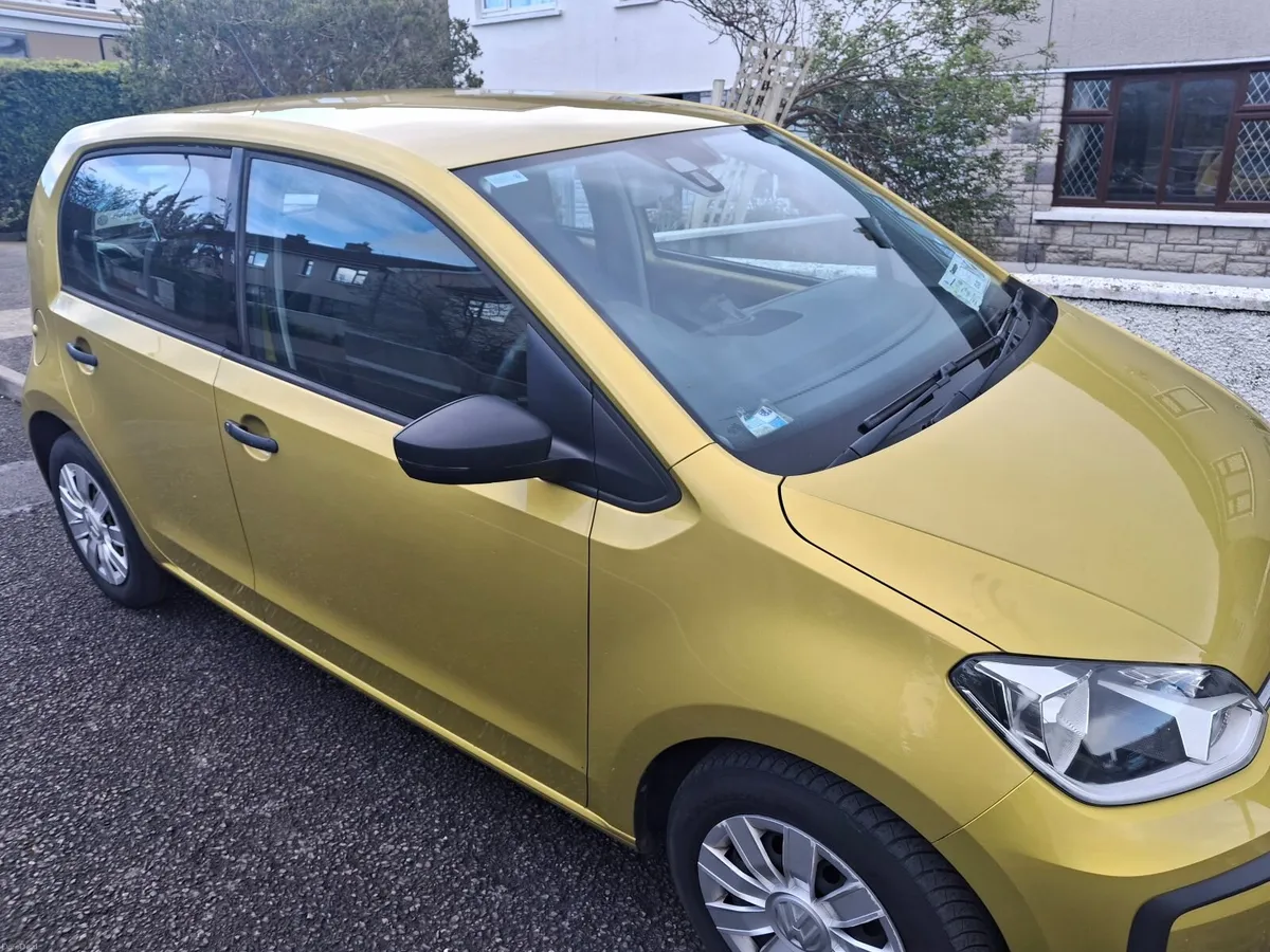 Volkswagen up! 2017 - Image 1