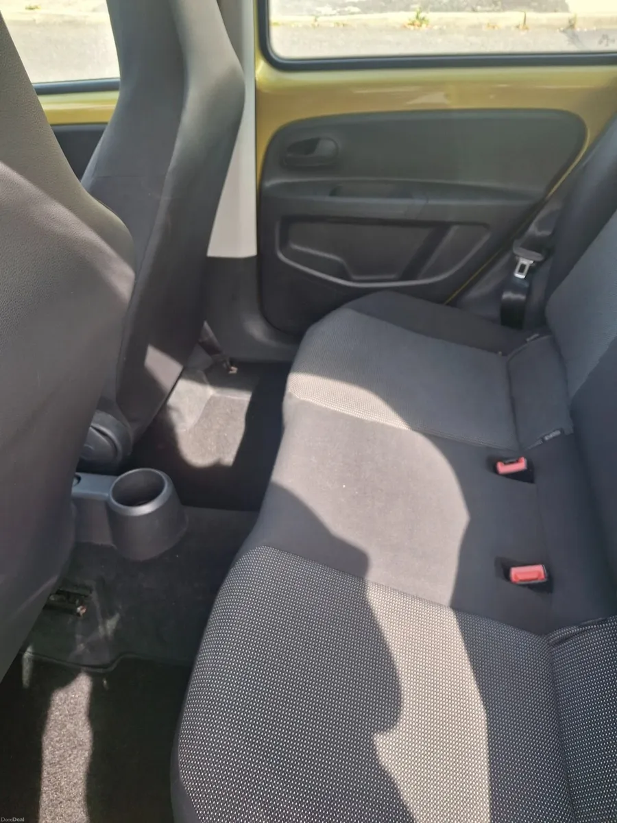 Volkswagen up! 2017 - Image 2