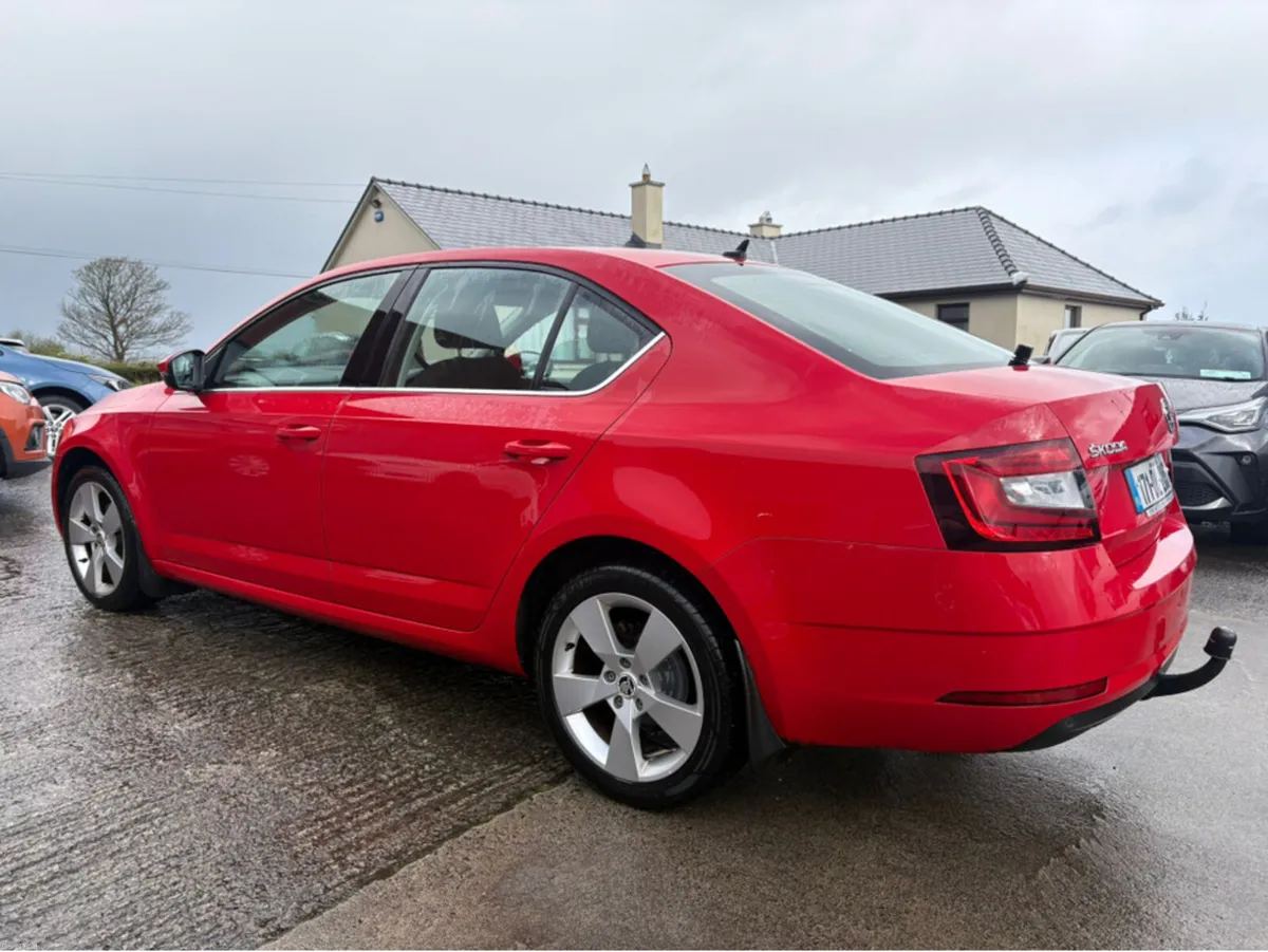 Skoda Octavia STYLE 2.0 TDI 150HP 4DR - Image 2