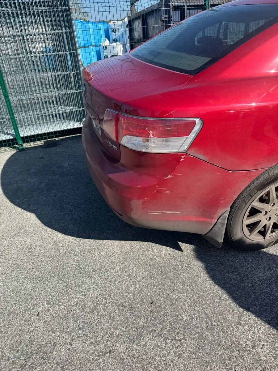 Toyota Avensis - Image 2