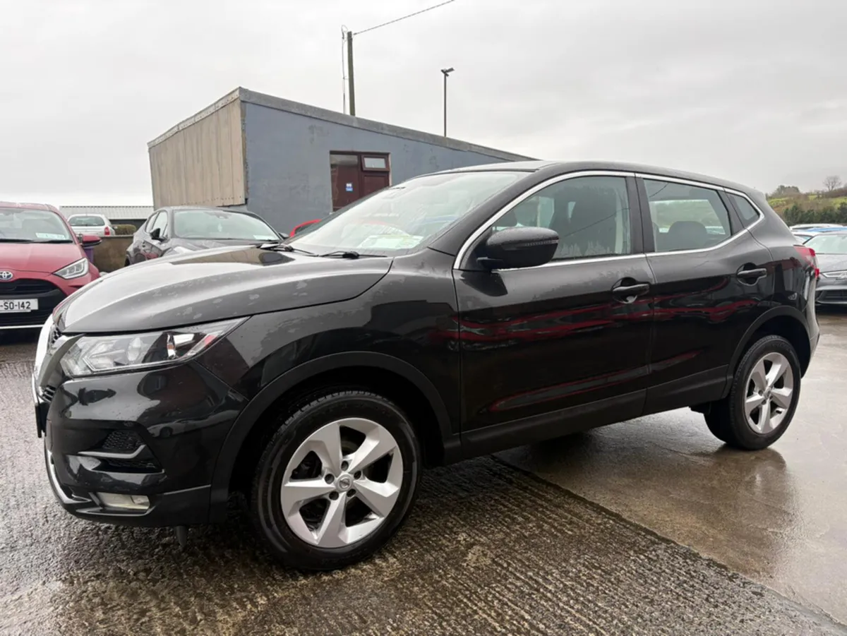 Nissan Qashqai DIG-T ACENTA PREMIUM 5 5DR - Image 4