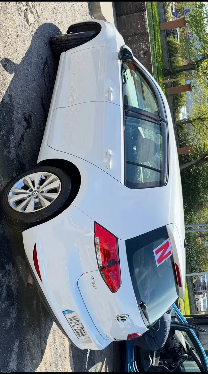 2014 VW Golf 1.2 tsi. Comfortline. Automatic - Image 2