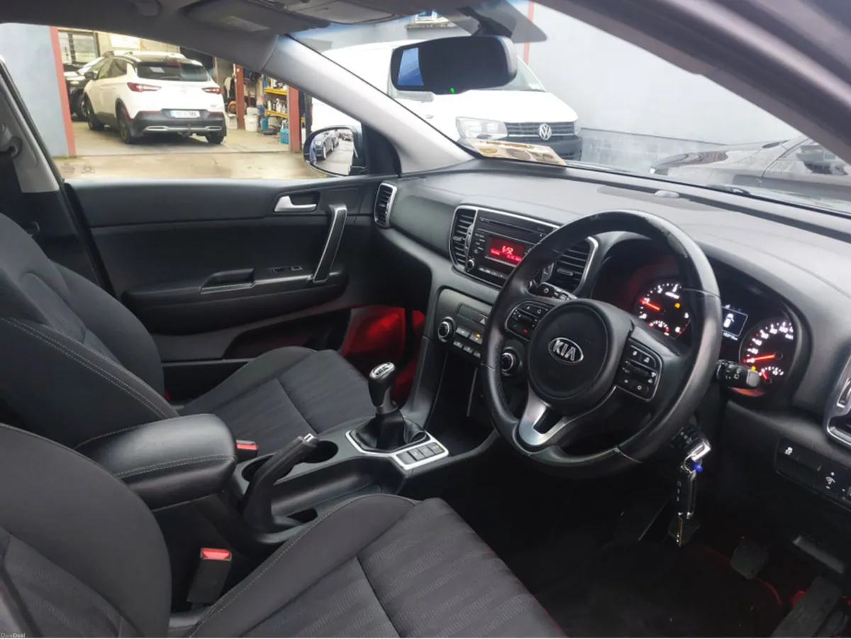 Kia Sportage LX 5DR - Image 2