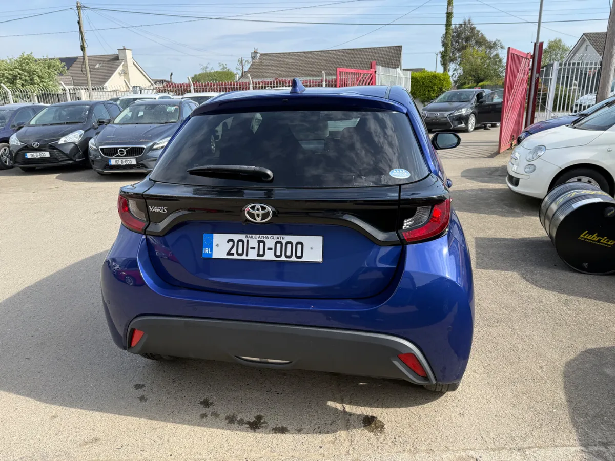 Toyota Yaris - Image 5