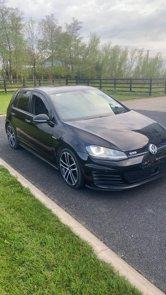 Volkswagen Golf Gtd - Image 2