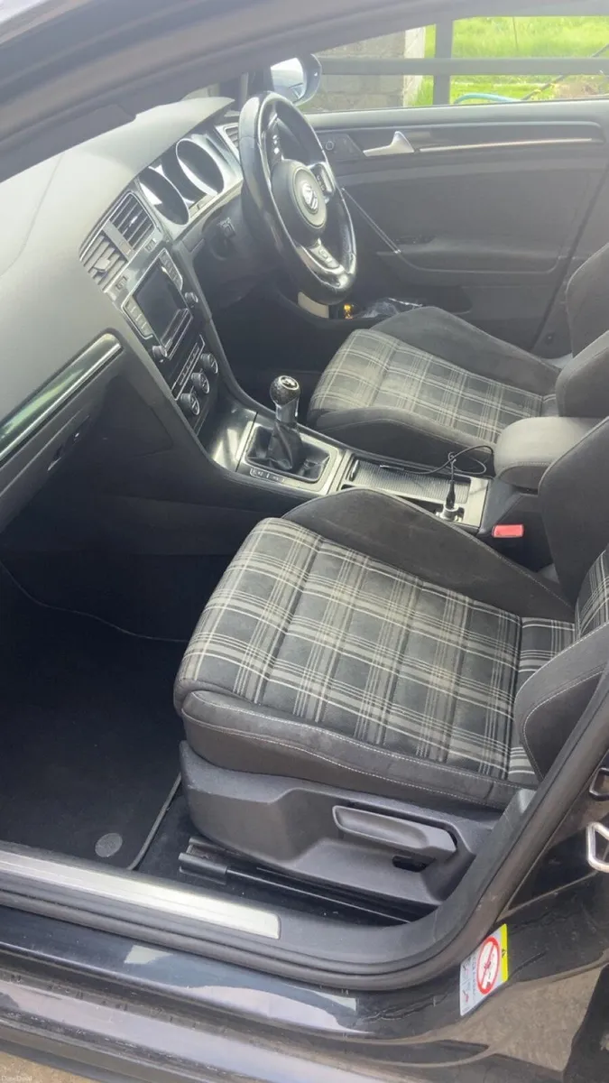 Volkswagen Golf Gtd - Image 4