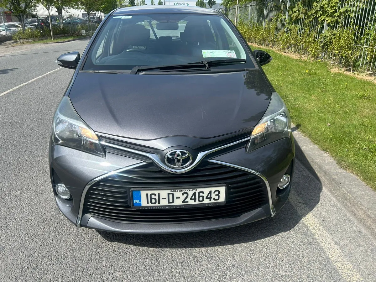 Toyota Yaris 2016 1 owner from new - Image 3