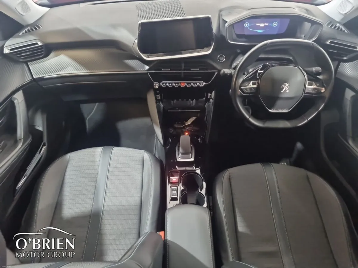 Peugeot 2008 Electric 136bhp (50 kWh) Allure - Image 2