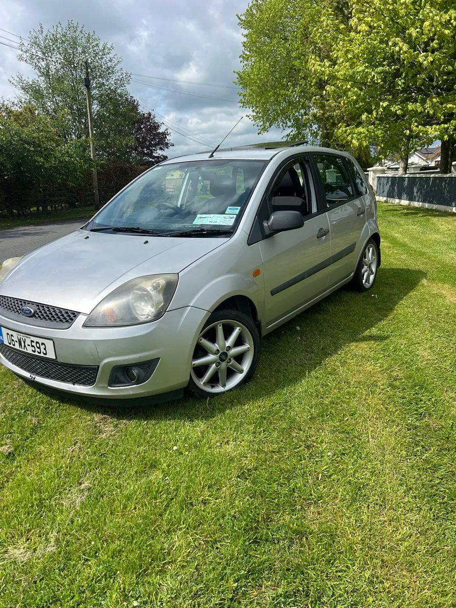FORD FIESTA ZETEC - Image 1