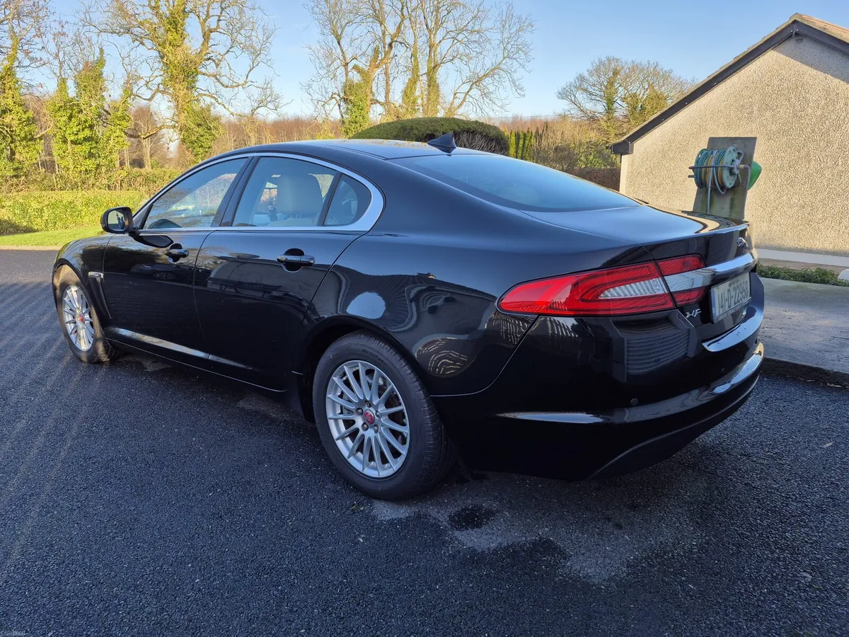 2014 Jaguar XF 2.2 Diesel - Image 3