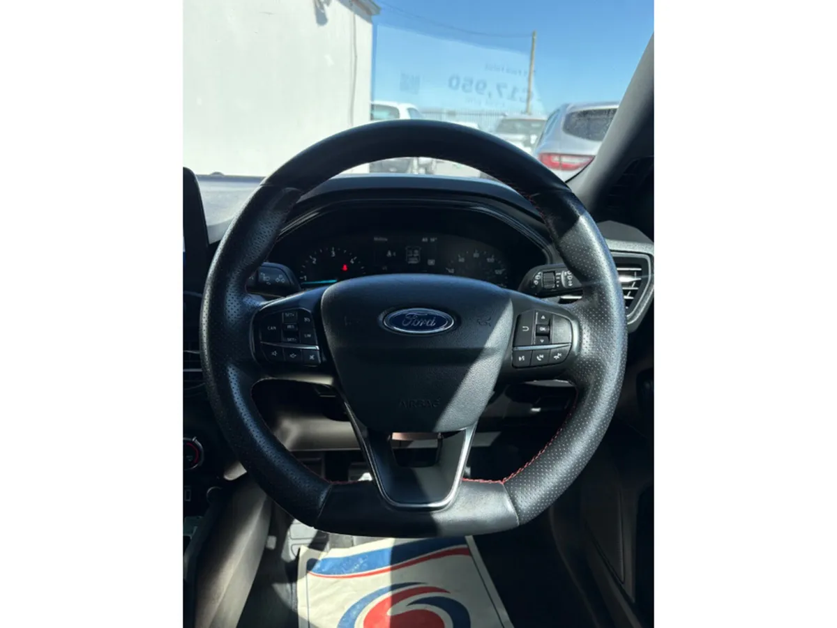 Ford Focus 120PS 5DR ST-LINE - Image 3