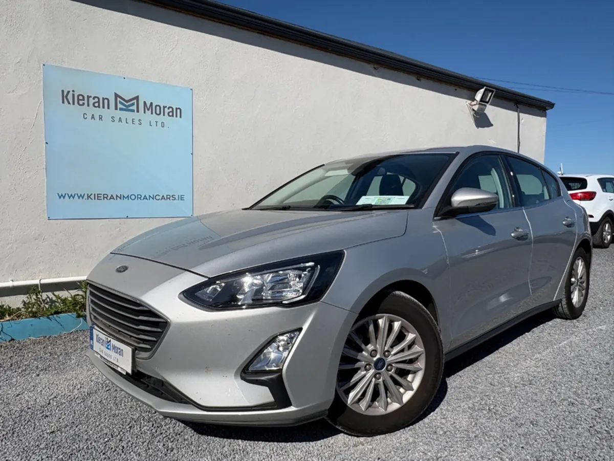 Ford Focus TITANIUM 120PS 5DR - Image 1