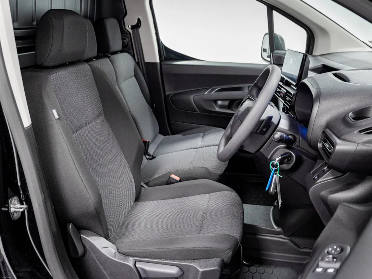 Citroen Berlingo LX Plus 1.5 Diesel Auto 130HP - € - Image 3