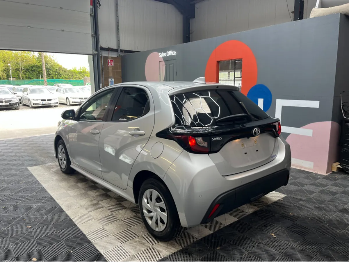 Toyota Yaris 2021 TOYOTA YARIS X 1.0 AUTOMATIC / R - Image 3