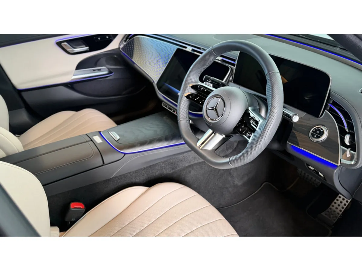 Mercedes-Benz E-Class E220 AMG *BEIGE LEATHER*VENT - Image 3