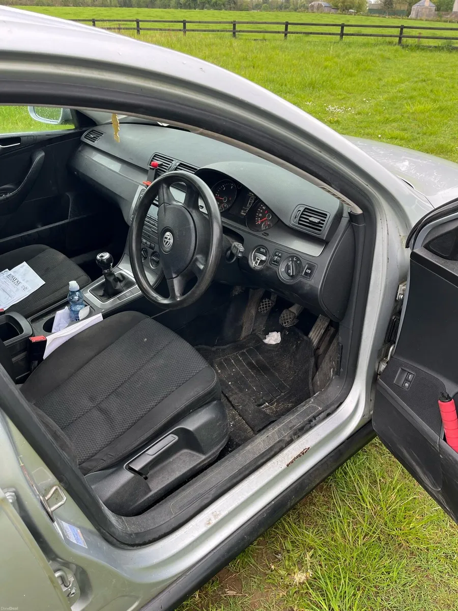 Passat 2.0 tdi tax and tested - Image 4