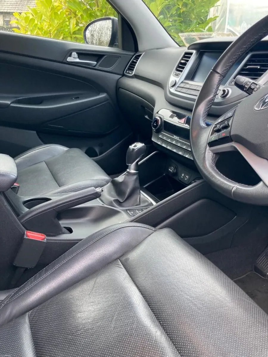 161 Hyundai Tucson Executive 1.7D - Image 3