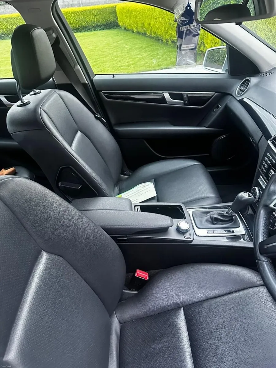 Mercedes-Benz C-Class 2014 - Image 3