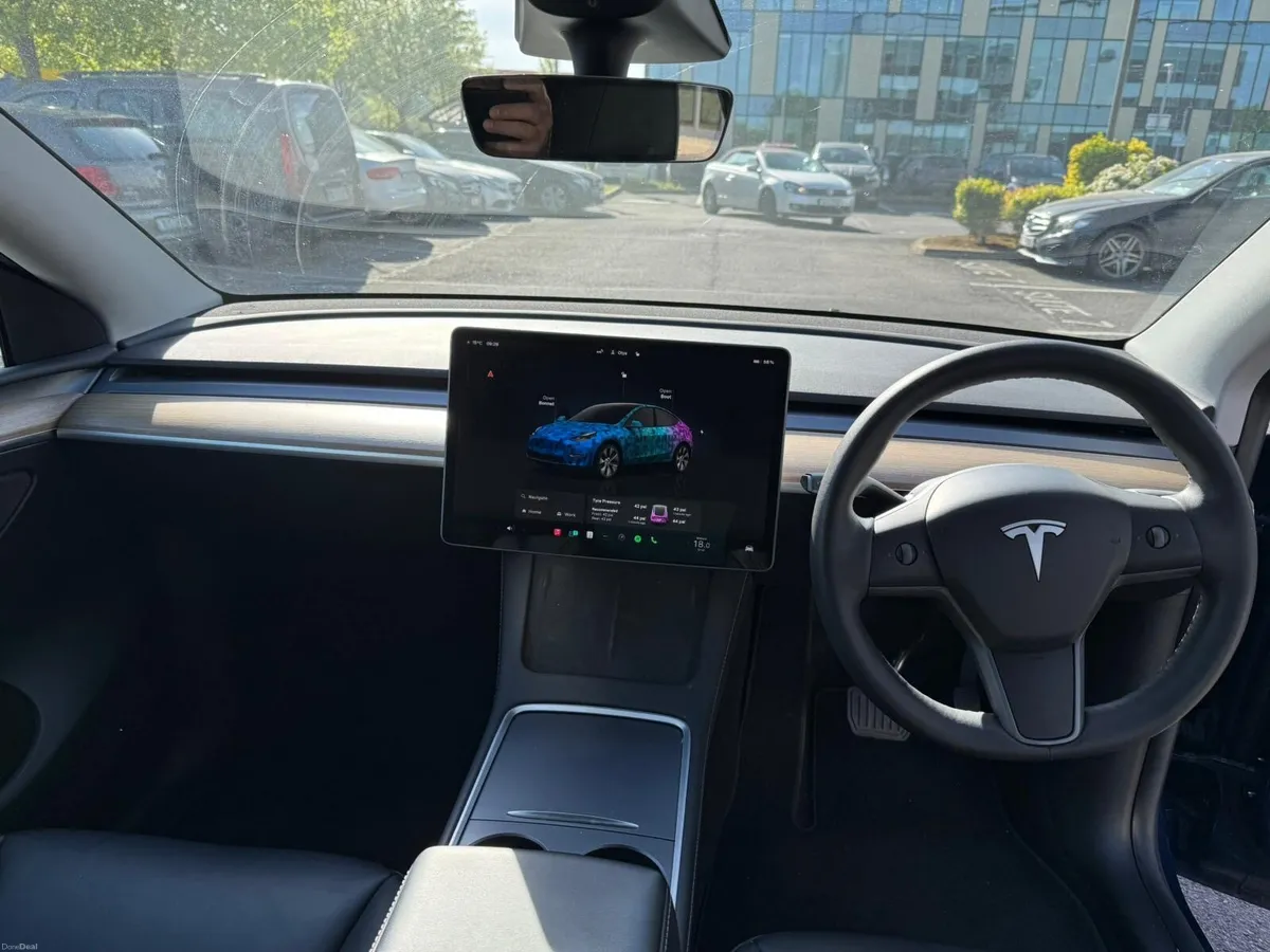 Tesla Model Y 2022 LONG RANGE AWD Warranty 2030 - Image 5