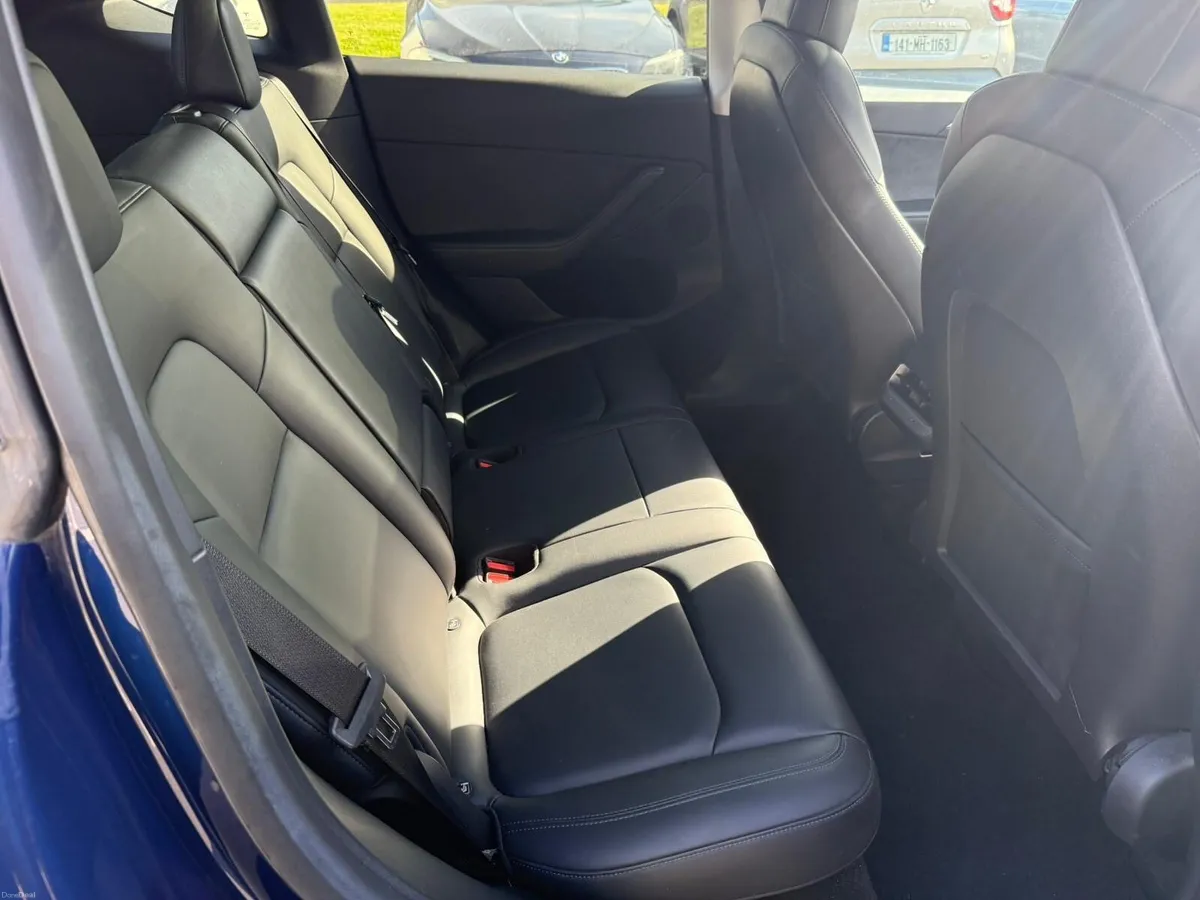 Tesla Model Y 2022 LONG RANGE AWD Warranty 2030 - Image 6