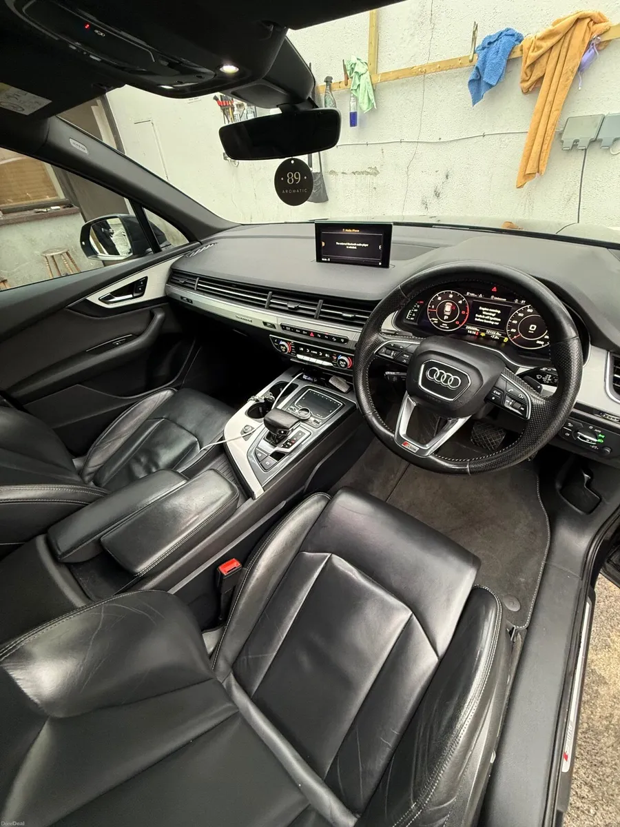 Audi Q7 2015 - Image 2