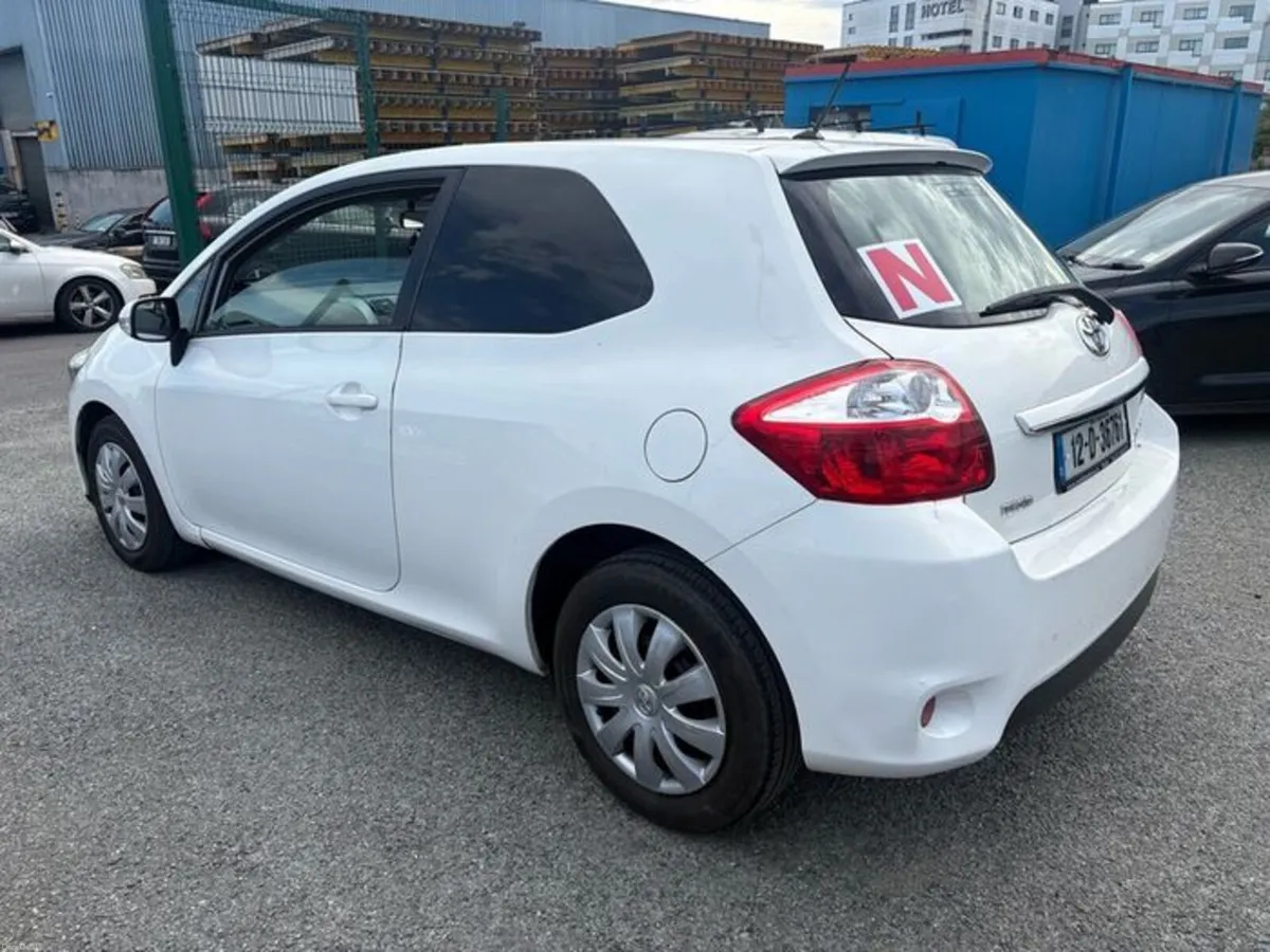 2012 Toyota Auris Van 1.4L Diesel CVRT + Taxed - Image 4