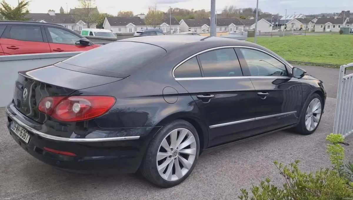 Volkswagen Passat 2009 - Image 2