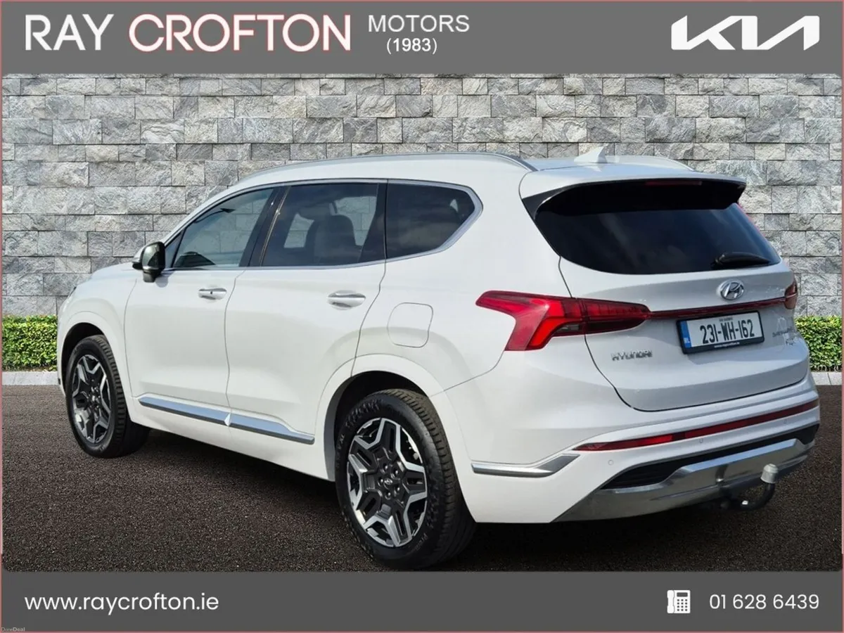 Hyundai Santa Fe 1.6 PHEV 4WD Executive Plus Auto - Image 4