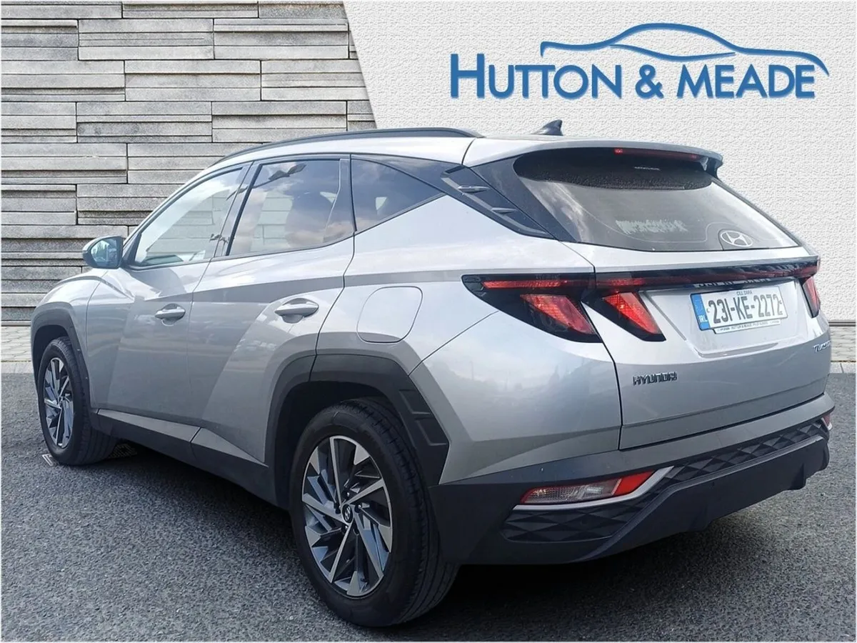 Hyundai Tucson Executive 1.6 Diesel 5dr - Image 3