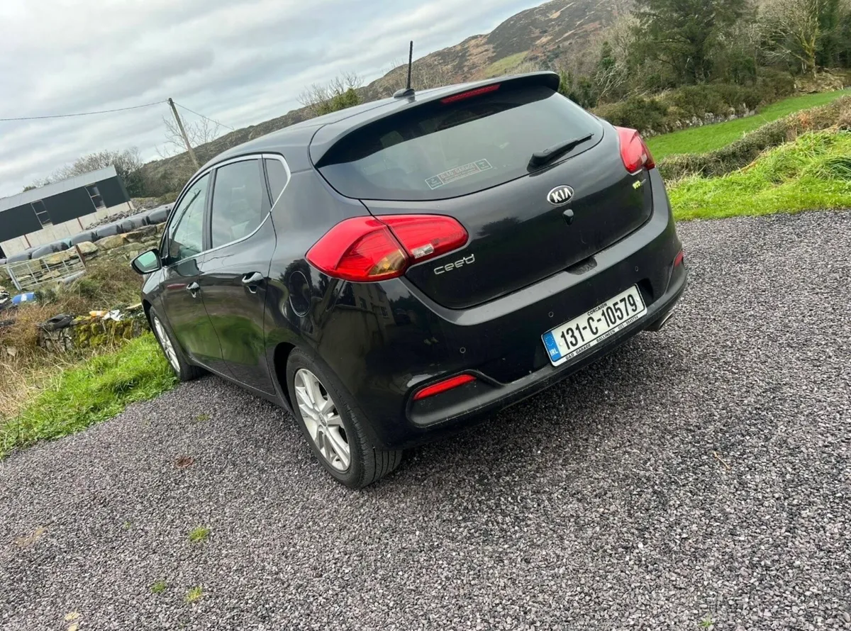 Car - Image 2