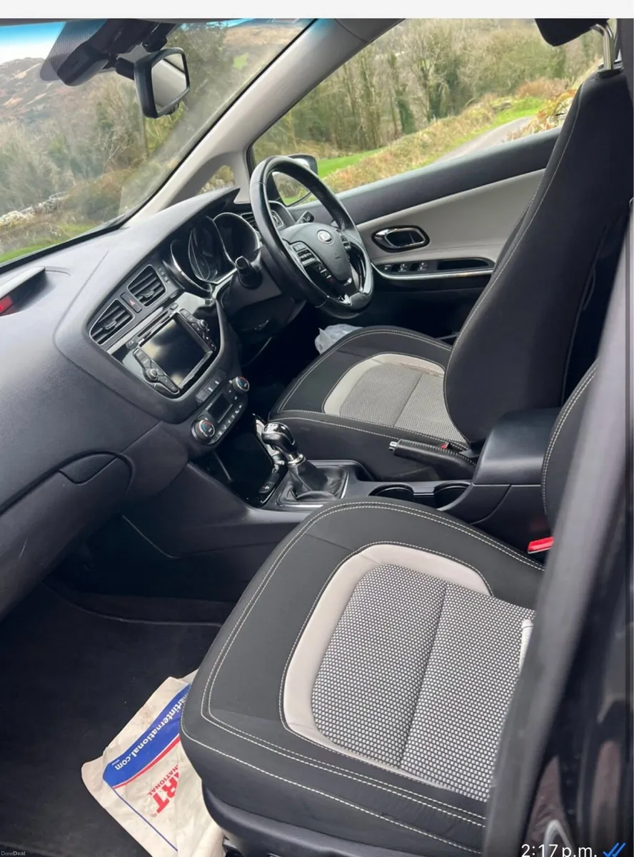 Car - Image 3
