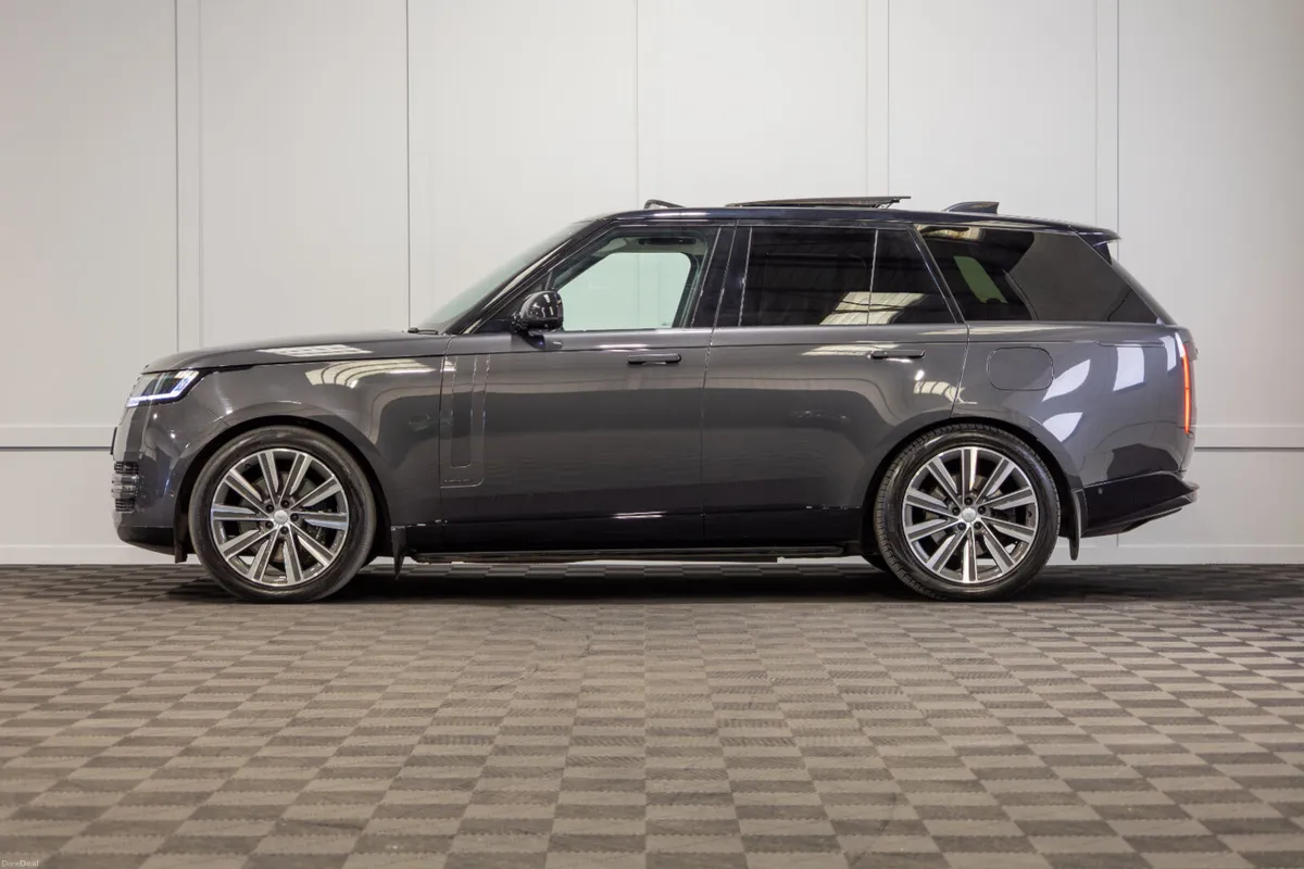 2024 Range Rover P460e Autobiography - Image 3
