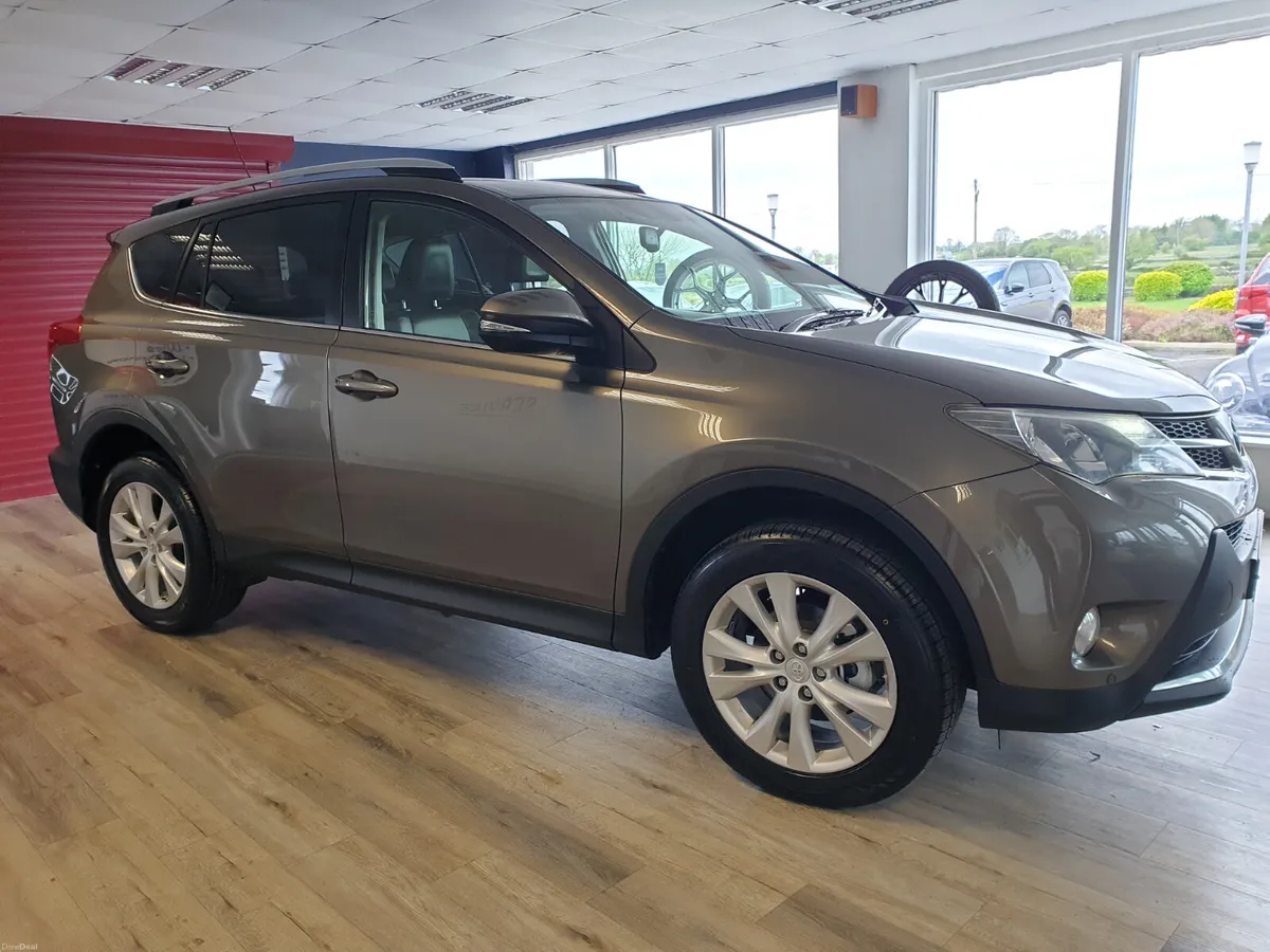 Toyota RAV4 2.0D4D INVINCIBLE - Image 2
