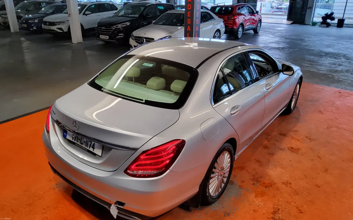 Mercedes-Benz C-Class 2017 - Image 3