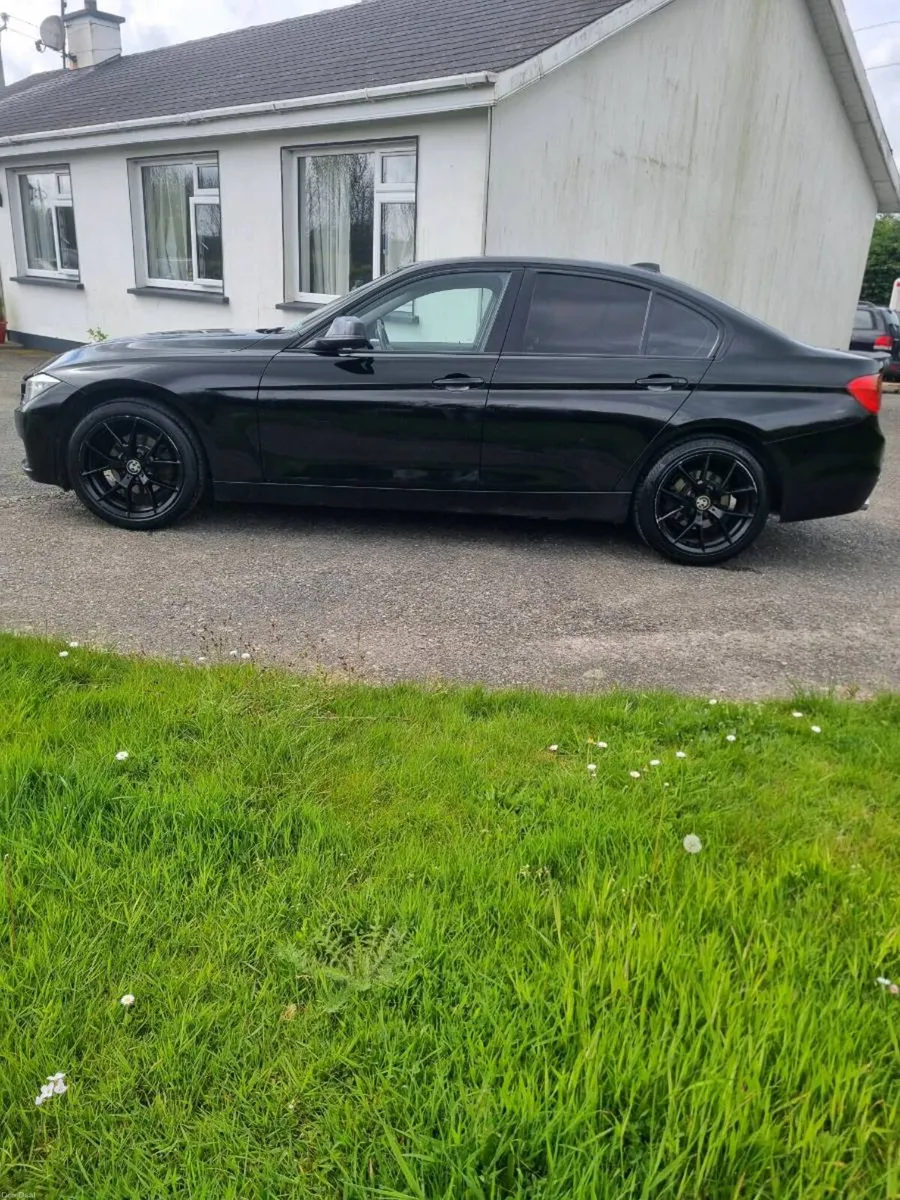 Bmw 3 series f30 318d se - Image 4